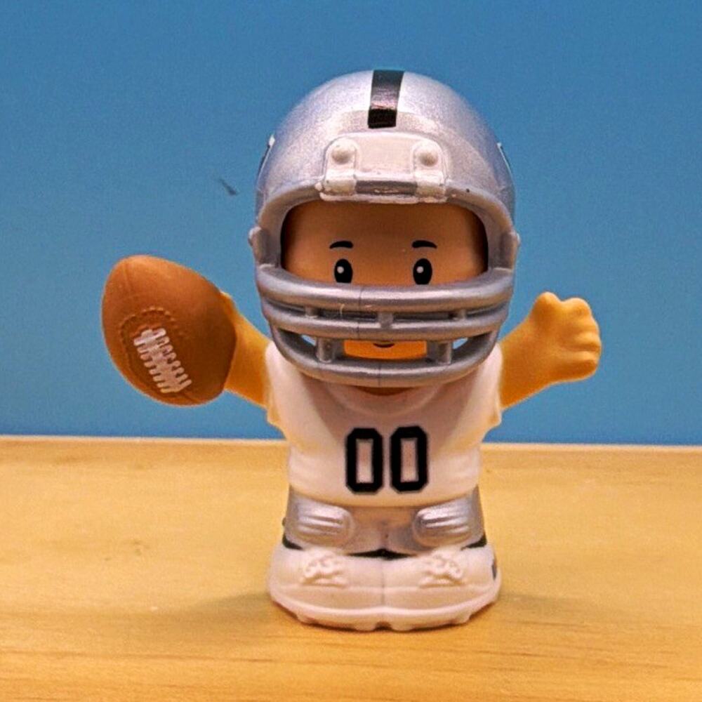 Little People Raiders Football Player‎ Figure #00 w/ Silver Helmet & Ball